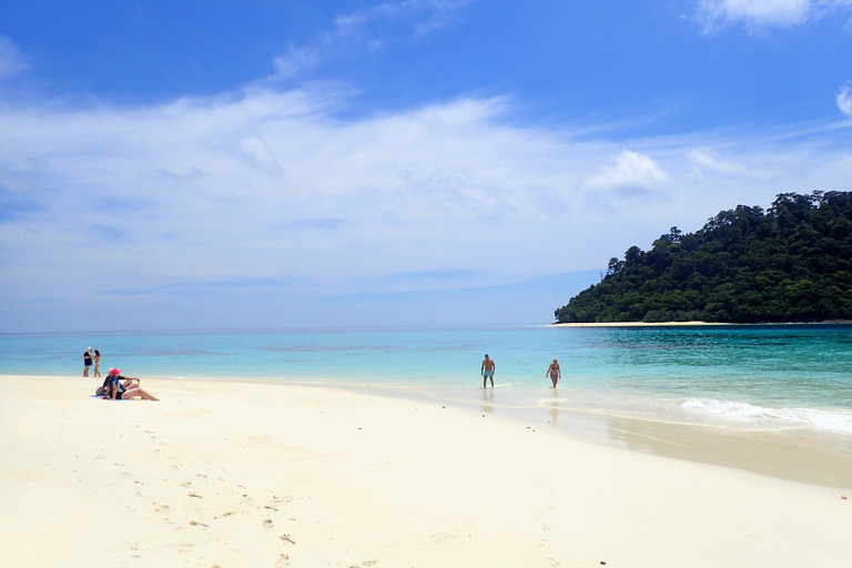 Koh Lanta: Abenteuer-Seefahrt nach Koh Rok und Koh HaaKoh Lanta: Abenteuer-Schiffstour nach Koh Rok und Koh Haa