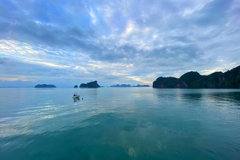 Ko Yao: Premium wycieczka na wyspę Jamesa Bonda łodzią motorową i kajakiem