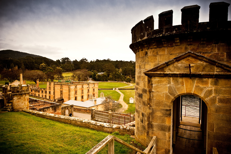 From Hobart: 2-Day Bruny Island and Port Arthur Tour