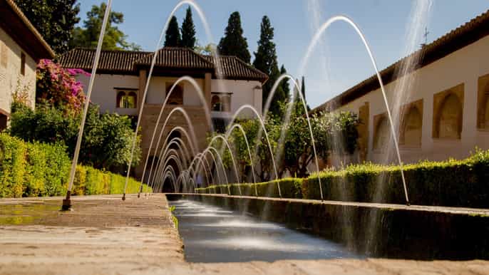 granada alhambra gardens and alcazaba with audio guide