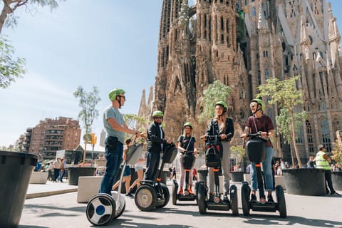 Barcelona: Private Guided Segway Tour of Gaudi's Barcelona