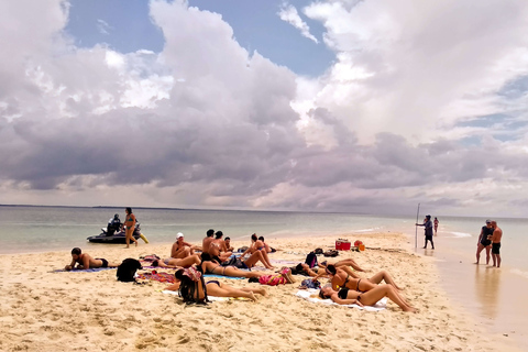 Ab Stone Town: Dau-Inselsegeltour mit BBQ-MittagessenTour ab Stone Town