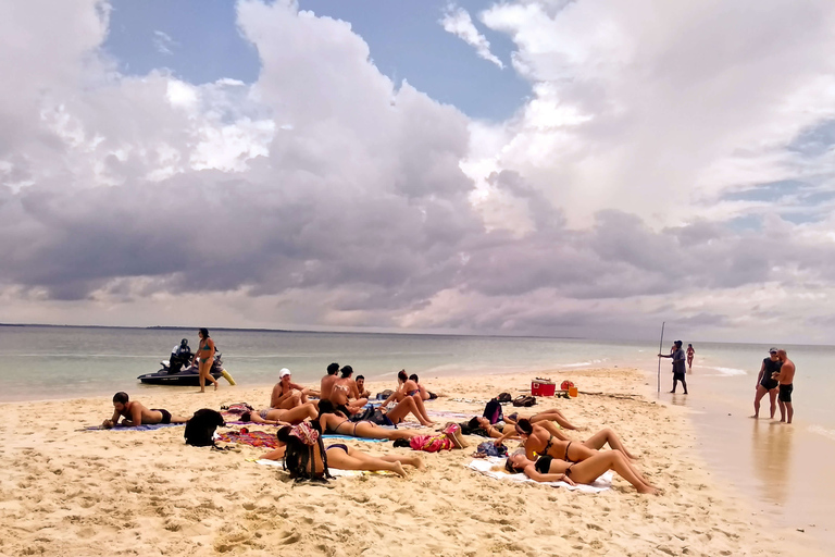 Ab Stone Town: Dau-Inselsegeltour mit BBQ-MittagessenTour ab Stone Town