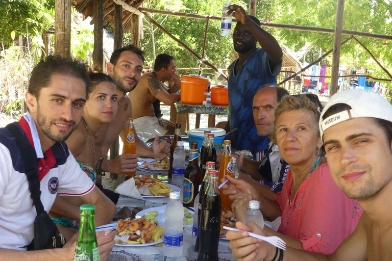 Ab Stone Town: Dau-Inselsegeltour mit BBQ-MittagessenTour ab Stone Town