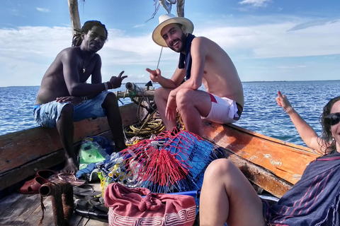 Ab Stone Town: Dau-Inselsegeltour mit BBQ-MittagessenTour ab Strandhotels