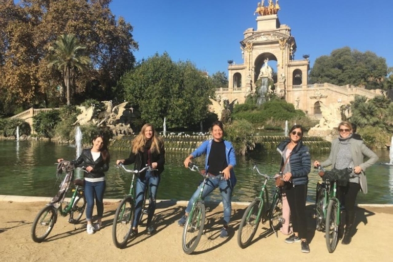 Barcelone : visite à vélo en petit groupe en soirée