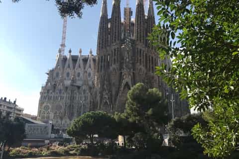 Barcelona: Early Entrance Sagrada Familia Tour