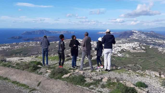 santorini bus tour wine tasting and volcano cruise