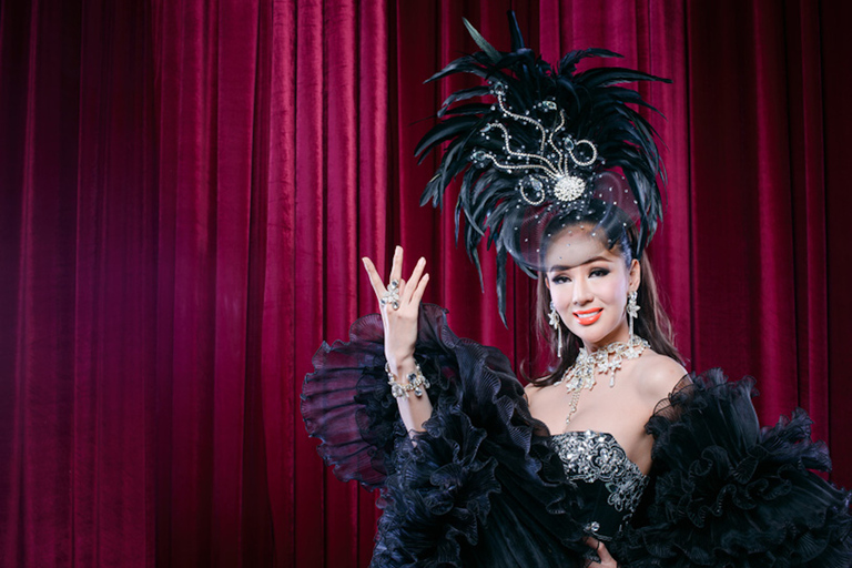 Pattaya: Alcazar Cabaret Discounted Admission TicketVIP Seat