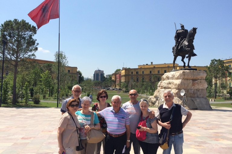 Tirana: visite historique communiste avec cuisine de rue