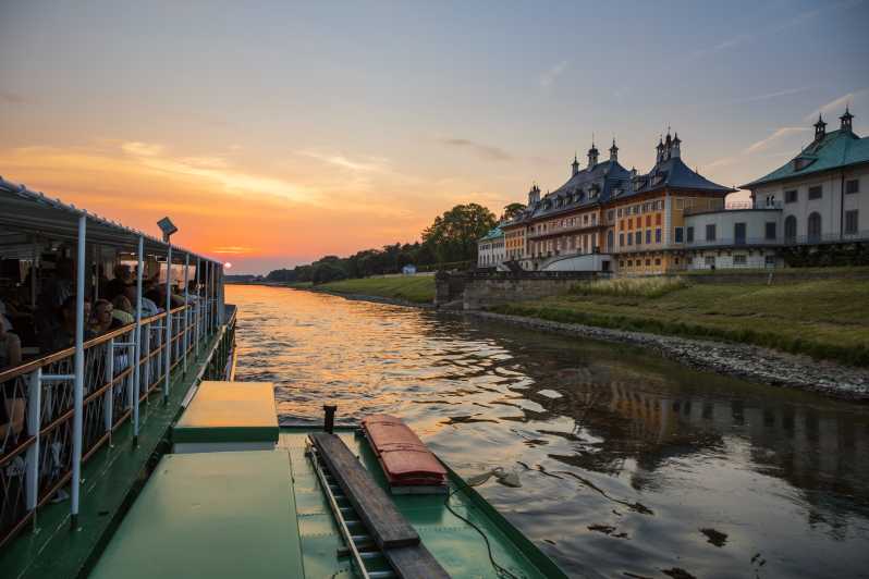Dresde: Paseo en barco de vapor a remo al atardecer por el río Elba
