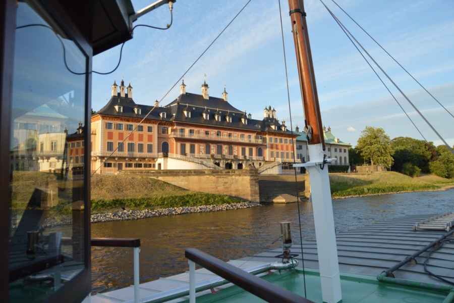 Dresden: Mit dem Schiff über die Elbe zum Schloss Pillnitz