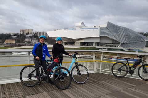 Lyon: Old And New City E-Bike Tour with Silk Shop Visit