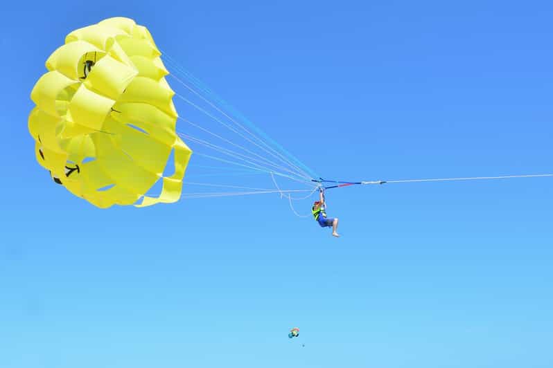 Djerba: Parasailing Experience