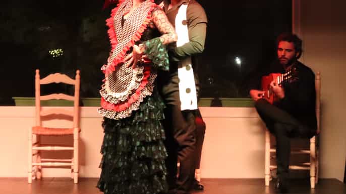 sevilla flamencoshow und andalusische gastronomie