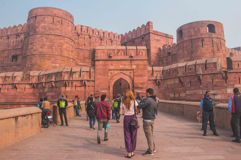 Z Delhi: Private Taj Mahal i Agra Tour pociągiem ekspresowym