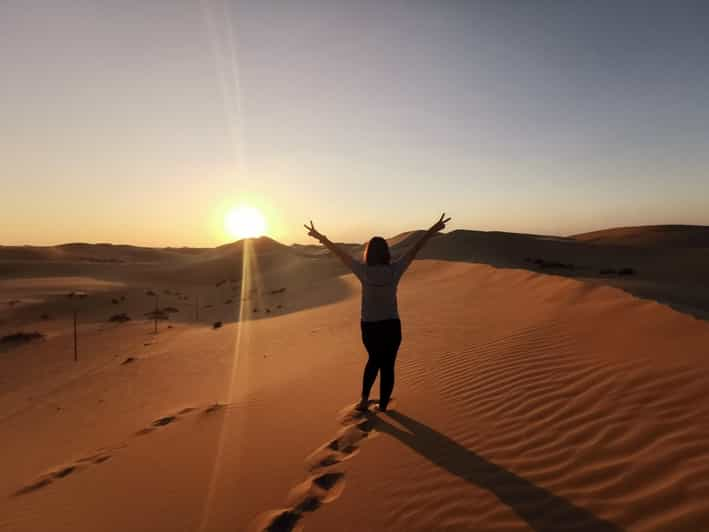 Abu Dhabi: Overnight Desert Safari | GetYourGuide