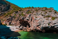 Sesimbra, Arrábida Natural Park Secret Beaches and Caves - Housity