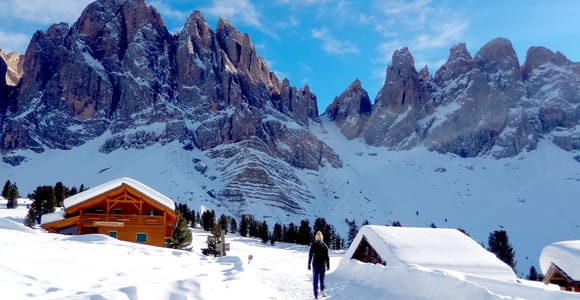 Dolomiten von Bozen: Winterwandern & Schlittenfahren erleben