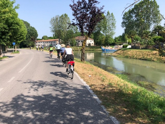 Visit Venice Countryside Bike Tour in Legnaro