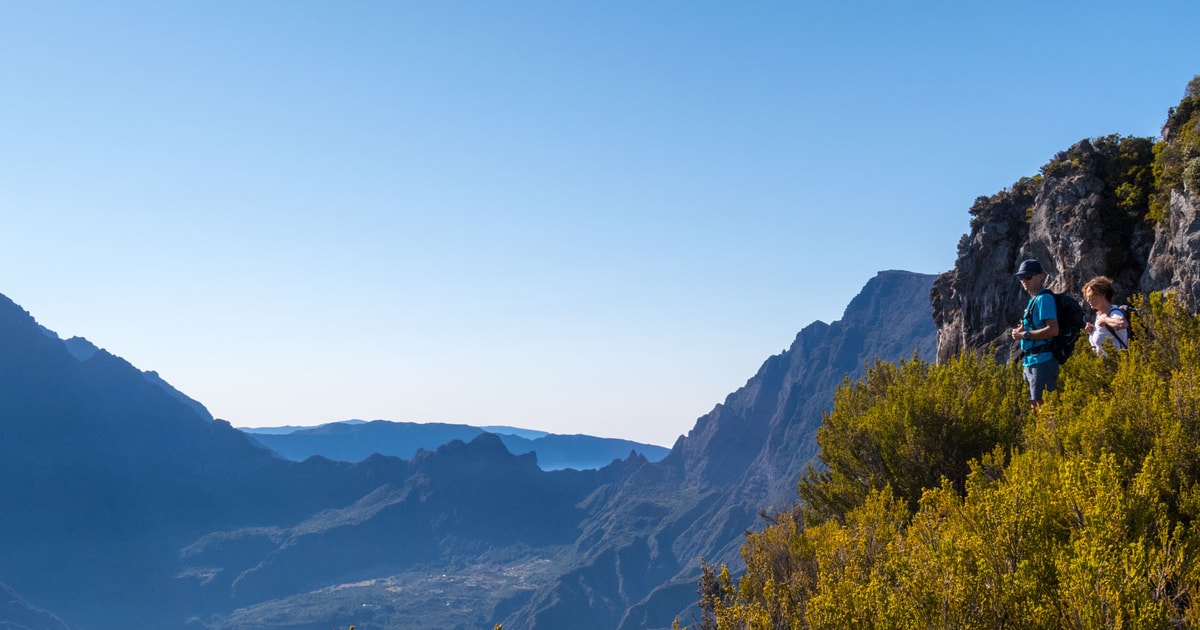 Maïdo: Randonnée accompagnée au sommet du Grand Bénare | GetYourGuide