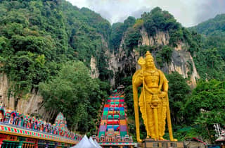 Gruppentour: Kuala Lumpur mit polnischem Reiseführer – 8 Stunden (montags)