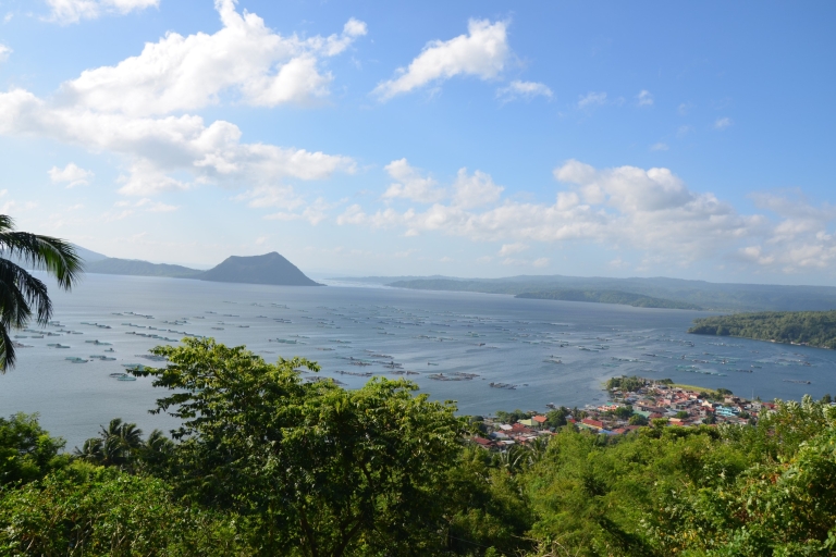 Desde Manila: tour por la isla del volcán Taal y las cataratas de Pagsanjan