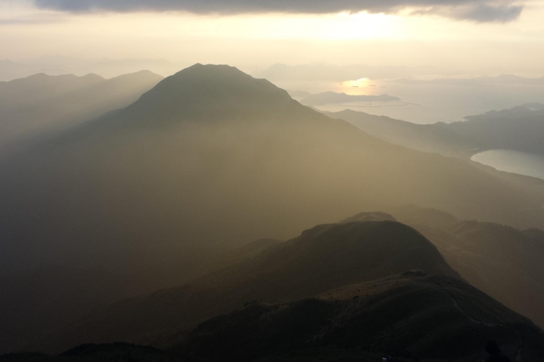 Hongkong: Lantau Peak Sunrise Climb