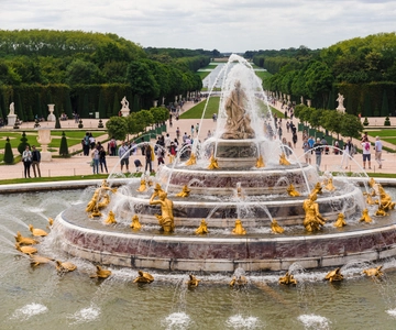 From Paris: Versailles Palace and Gardens Guided Day Trip