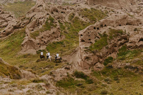 Megalochori: Passeio a cavalo para cavaleiros experientes