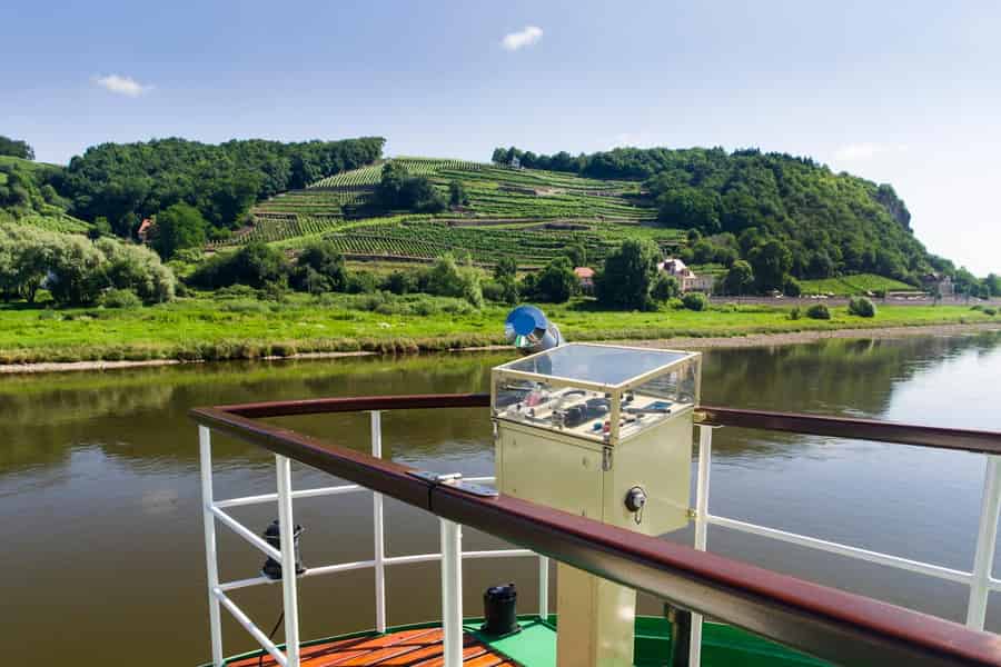 Ab Dresden: Sächsische Weinstraße Dampfer Tagesfahrt. Foto: GetYourGuide Ab Dresden: Sächsische Weinstraße Dampfer Tagesfahrt. Foto: GetYourGuide