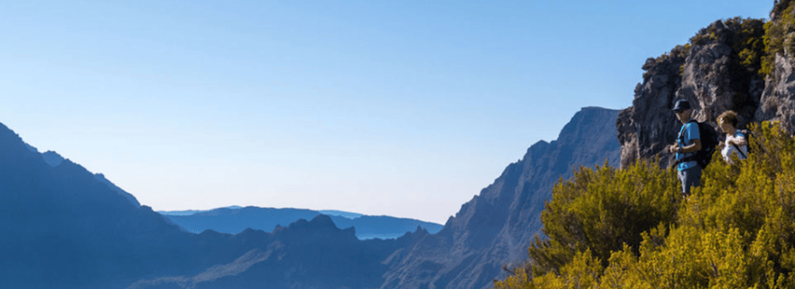 Les remparts de Mafate, le Maïdo. Randonnée hebdomadaire en groupe, en français