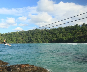 Puerto Princesa: Underground River, Zipline, Paddleboat Tour