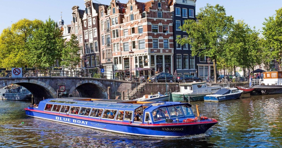 strip canal cruise amsterdam
