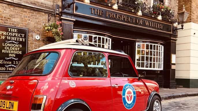 den italienske job experience i en classic mini cooper