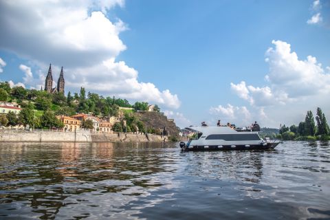 Prague: Private Yacht Cruise on the Vltava with Beer