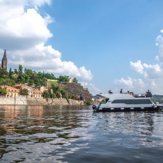 Prague: Private Yacht Cruise on the Vltava with Beer