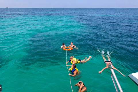 Djerba Catamaran: Turquoise Escape & Swim with Transfers