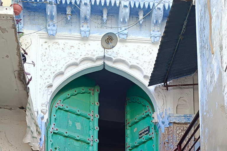 Visite à pied de la ville bleue de Jodhpur.Promenade et discussion sur le patrimoine