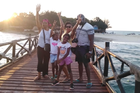 Desde Zanzíbar: Excursión de medio día a la Isla de la PrisiónVisita privada con punto de encuentro