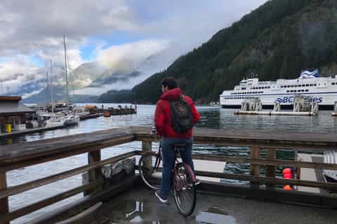 desde vancouver recorrido gastronómico y degustación de cerveza en bicicleta eléctrica