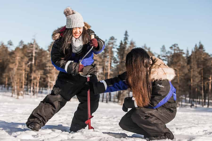 Rovaniemi: Erlebnis Eisfischen. Foto: GetYourGuide