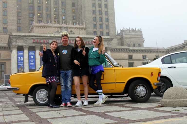 Varsovia: tour privado de 4 horas en un Fiat retroVarsovia: tour privado en un Fiat retro en inglés