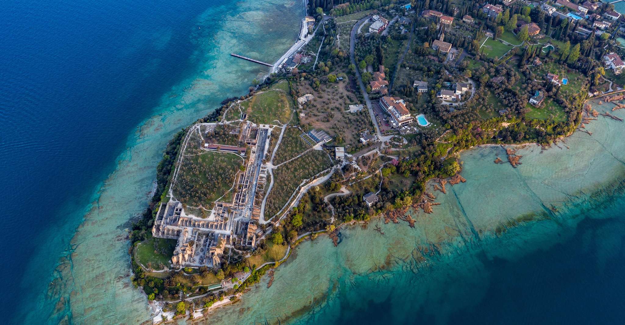 シルミオーネ、半島周辺の25分のボートクルーズ - Hizvo