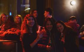Berlin: Pub Crawl with Open Bar