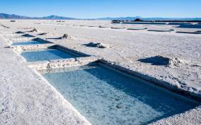 From Salta: Full-Day Trip to Salinas Grandes and Purmamarca