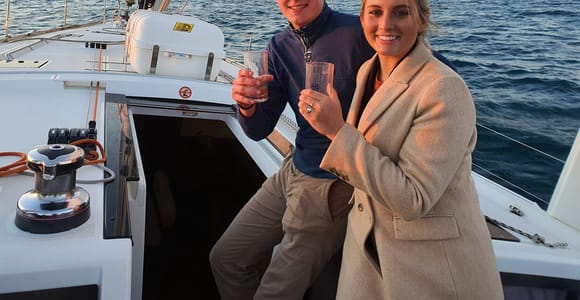 Barcelona: 2-Hour Sailboat Tour with Snacks and Drinks