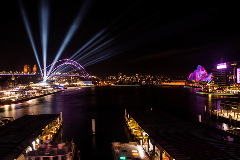Sydney: Vivid Festival of Light Harbor Cruise with Dinner