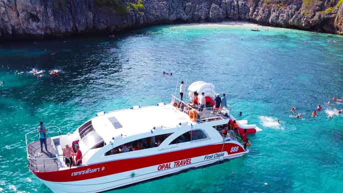 koh lanta schnorcheltour mit katamaran vor koh rok ko haa
