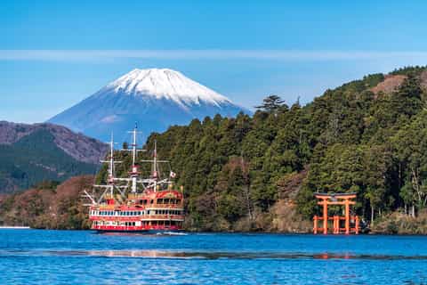 Mt. Fuji & Hakone Cruise & Bus Tour with Bullet Train Return